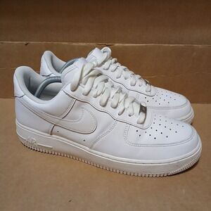 Nike Air Force 1 Triple White Mens 9.5 Sneakers Tennis Shoe